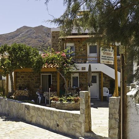 Spiros Apartments Livadia  Luaran gambar