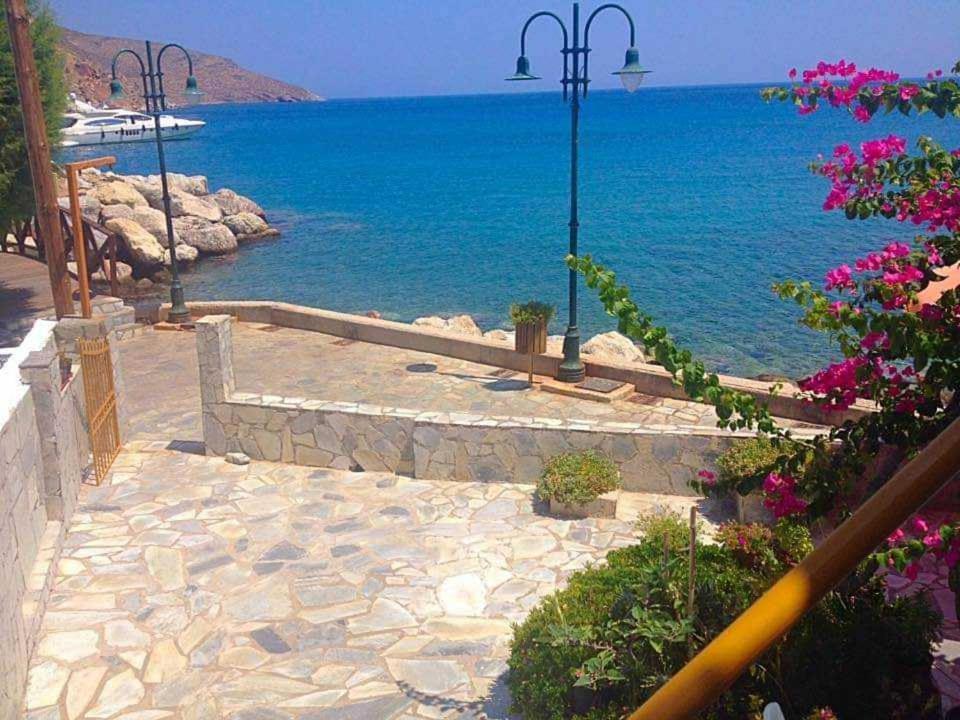 Spiros Apartments Livadia  Luaran gambar