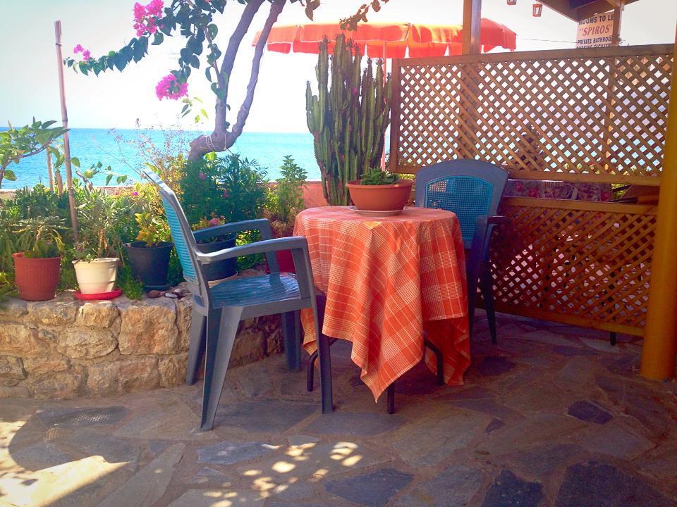 Spiros Apartments Livadia  Luaran gambar