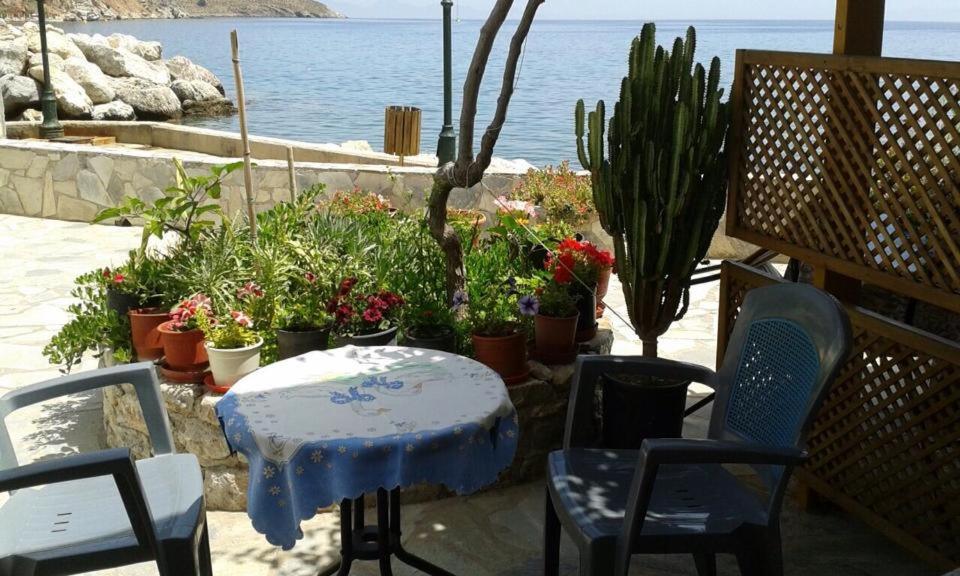 Spiros Apartments Livadia  Luaran gambar