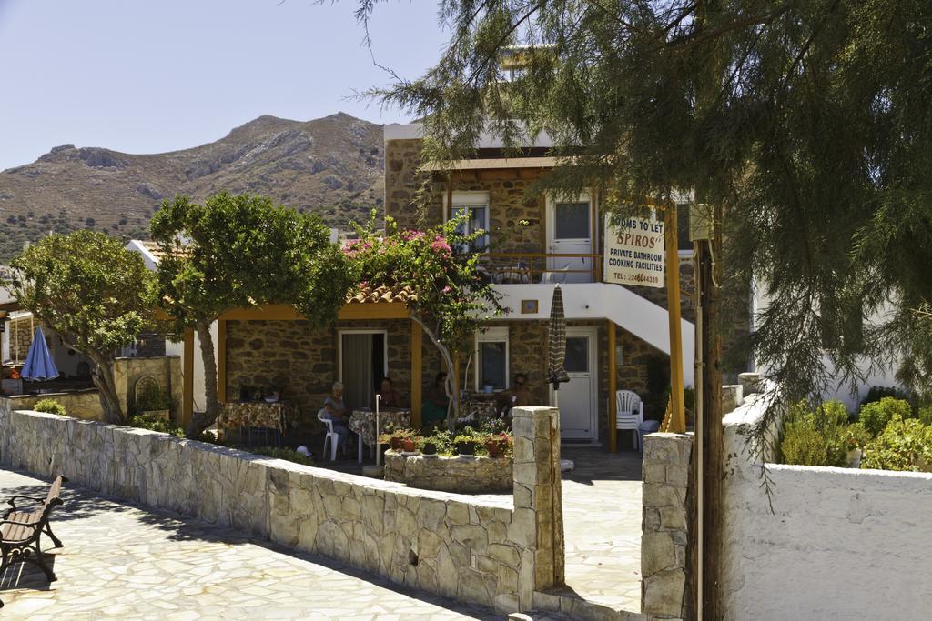Spiros Apartments Livadia  Luaran gambar