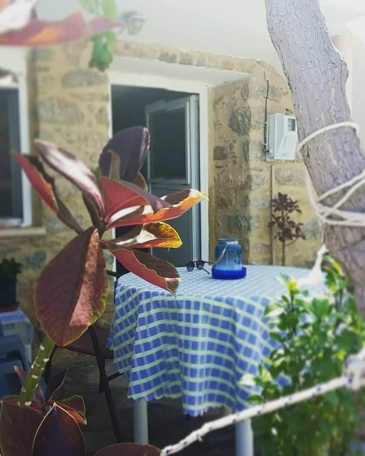 Spiros Apartments Livadia  Luaran gambar